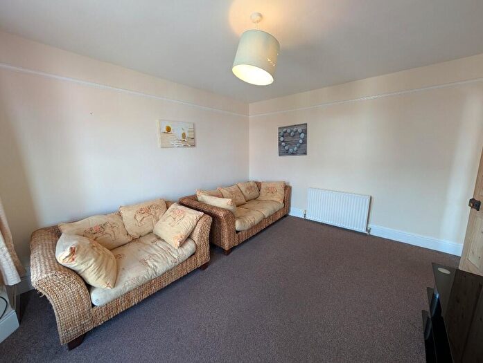 2 Bedroom Flat To Rent In Acland Road, Bournemouth, Dorset, BH9