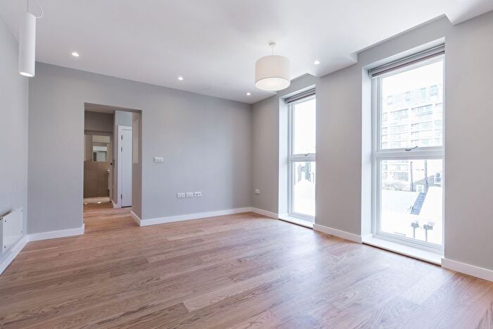1 Bedroom Flat To Rent In Avonmore Road, London, W14