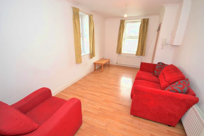 1 Bedroom Flat To Rent In Dawley Road, Hayes, UB3
