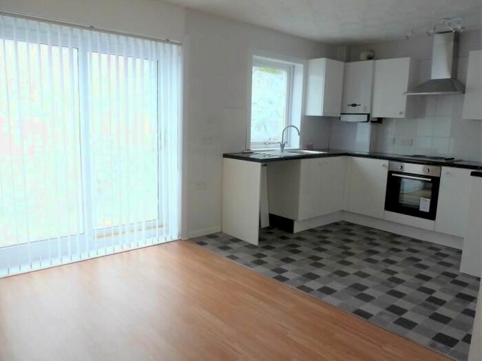 3 Bedroom Terraced House To Rent In Fencedyke Way, Bourtreehill North, Irvine, KA11