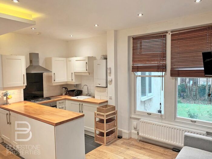 1 Bedroom Flat To Rent In Knollys Road, London, SW16