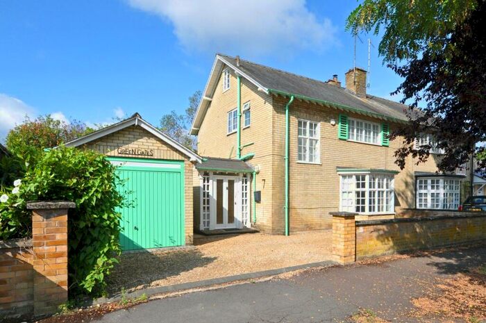 3 Bedroom Semi-Detached House To Rent In Argyll Road, Cheltenham, GL53