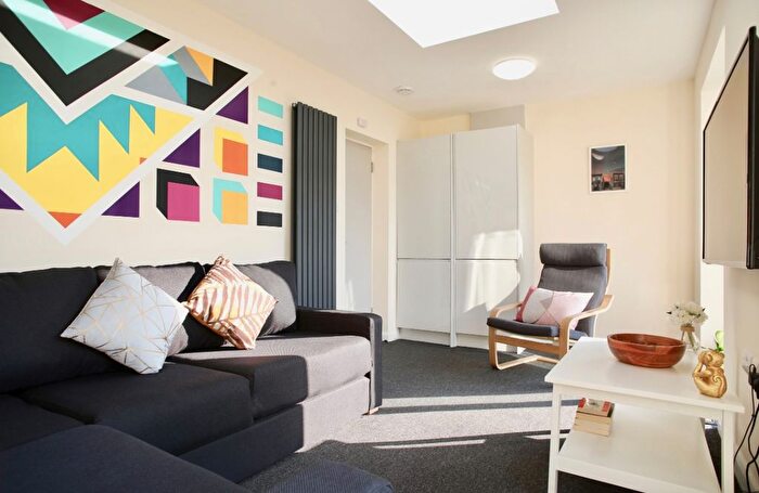 8 Bedroom Semi-Detached House To Rent In Ringmer Road, Brighton, BN1