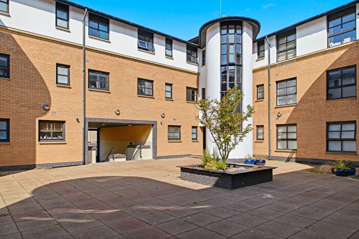 2 Bedroom Flat For Sale In Albion Street, Glasgow, G1