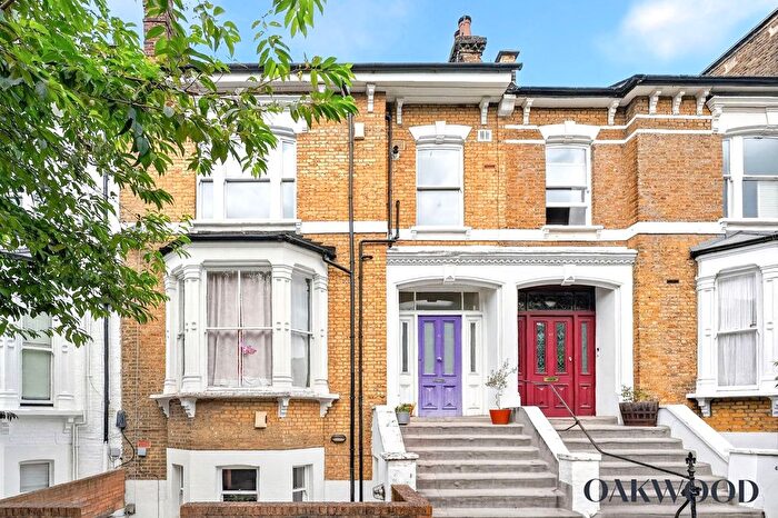 1 Bedroom Flat For Sale In Alkham Road, Stoke Newington, N16
