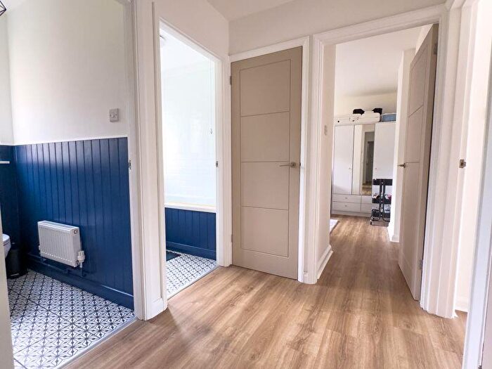 2 Bedroom Flat For Sale In Felpham, West Sussex, PO22