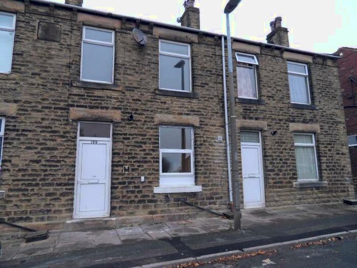 2 Bedroom Terraced House To Rent In Old Bank Road, Earlsheaton, Dewsbury, WF12