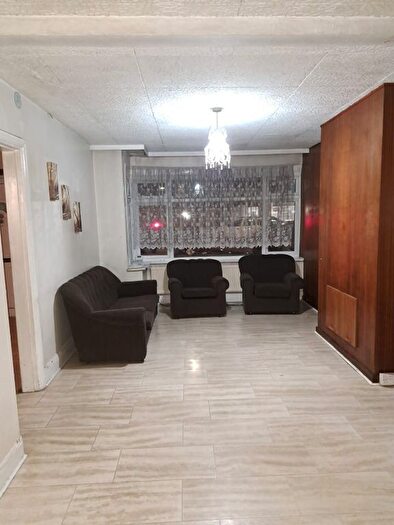 3 Bedroom Terraced House To Rent In Kenilworth Gardens, Hayes, UB4