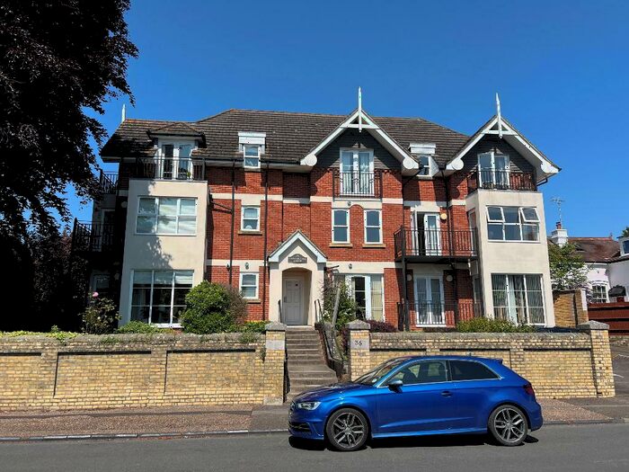 2 Bedroom Flat For Sale In Carisbrooke Lodge, Goring Road, Steyning, West Sussex, BN44