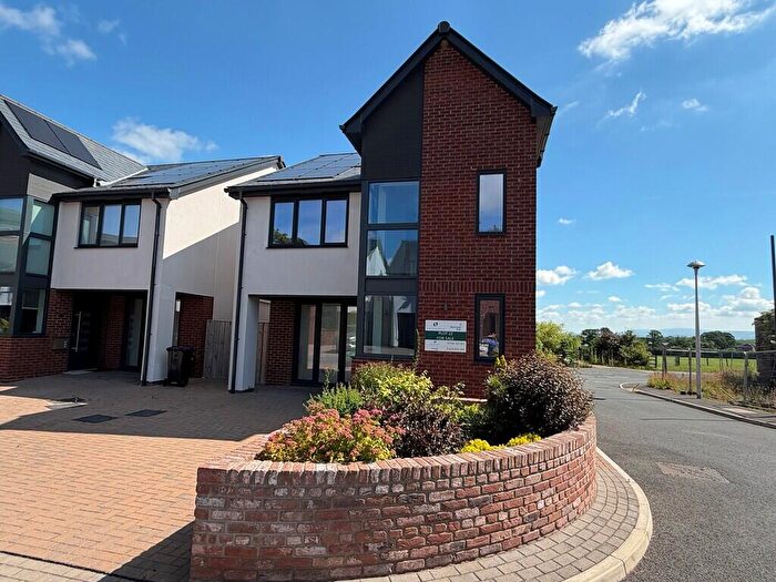 3 Bedroom Detached House For Sale In Furlong View, The Paddock, CA2