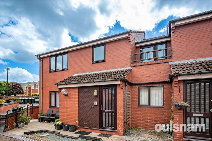 2 Bedroom Flat For Sale In Maryland Drive, Bournville Village Trust, Northfield, Birmingham, B31