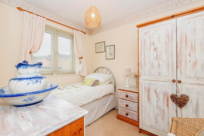 4 Bedroom Detached House For Sale In St. Thomas Gardens, Bradley, Huddersfield, HD2