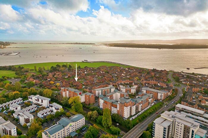 2 Bedroom Flat For Sale In Baiter Park, BH15