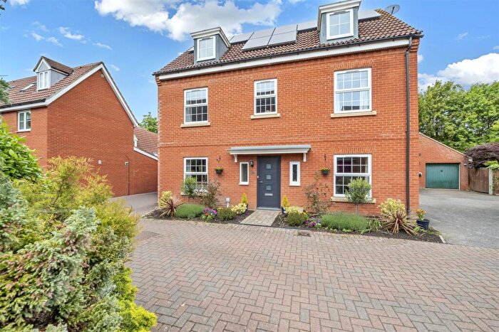 5 Bedroom Detached House For Sale In Liberty Close, Bury St. Edmunds, IP32