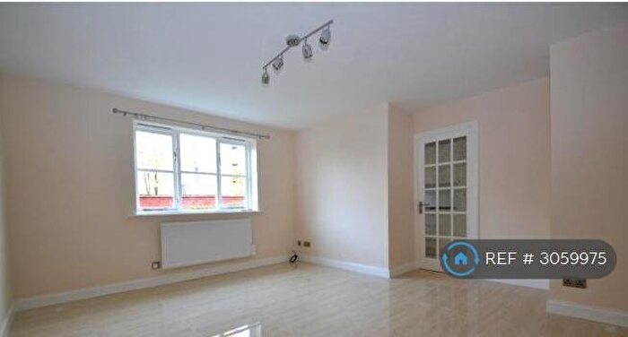 2 Bedroom Flat To Rent In Colgate House, London, SE8