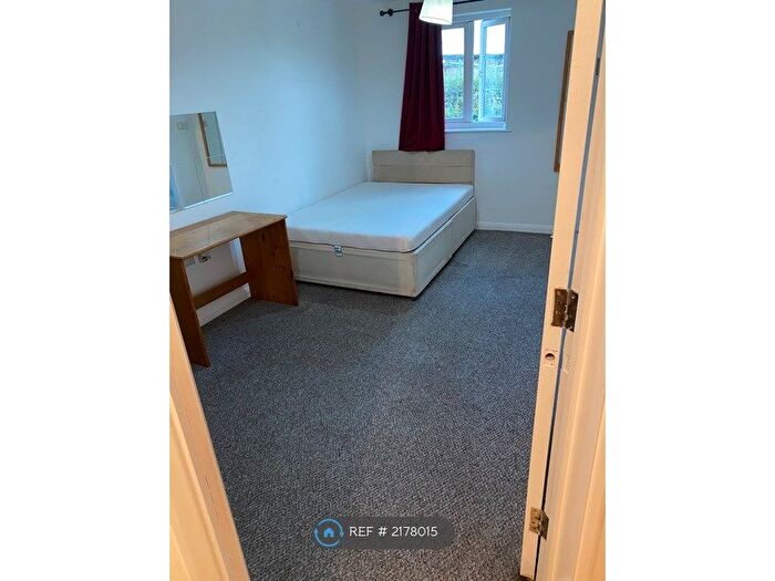 2 Bedroom Flat To Rent In Hardies Point, Colchester, CO2