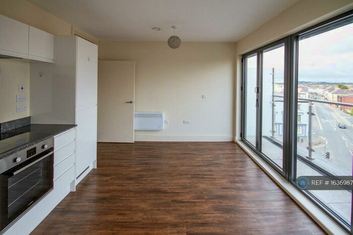 1 Bedroom Flat To Rent In Wellington House, Cardiff, CF11