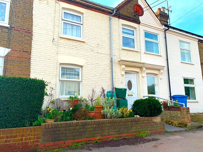 1 Bedroom Flat To Rent In Upper Brents, Faversham, ME13