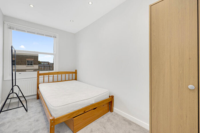 2 Bedroom Flat To Rent In Arthur Road, Upper Holloway, N7