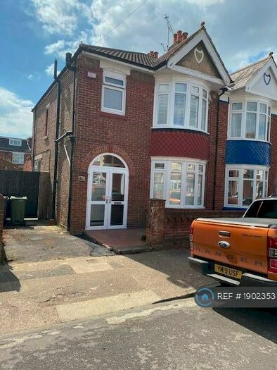 3 Bedroom Semi-Detached House To Rent In Torrington Rd, Portsmouth, PO2