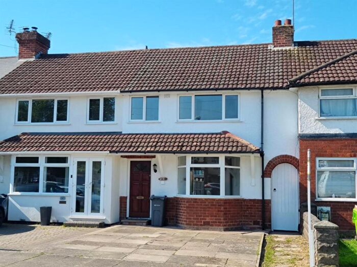 3 Bedroom Semi-Detached House To Rent In Sladepool Farm Road, Maypole, Birmingham, B14