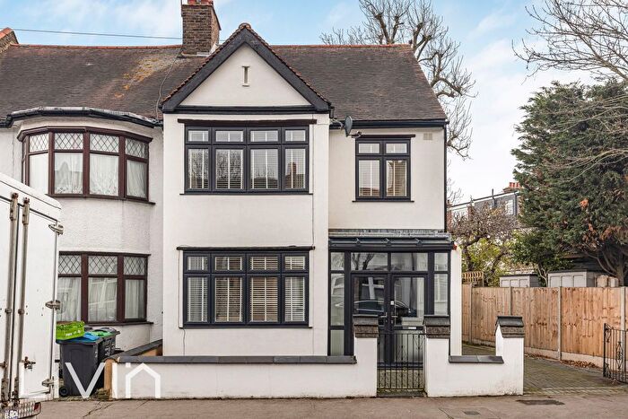 3 Bedroom End Terrace House For Sale In Craven Road, Croydon, CR0