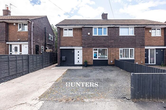 3 Bedroom Semi-Detached House For Sale In Chiltern Avenue, Castleford, WF10