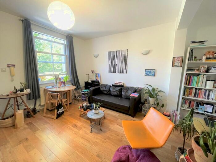4 Bedroom Flat To Rent In Allen Road, Newington Green, N16