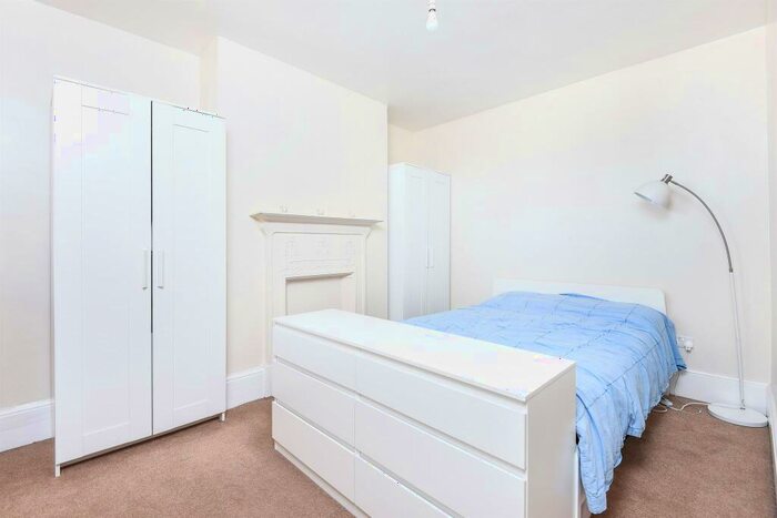 1 Bedroom Flat To Rent In Grayham Road, New Malden, KT3