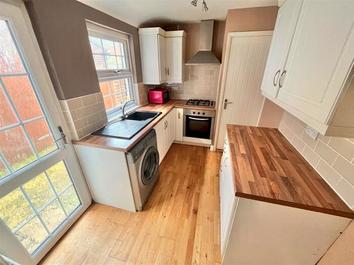 2 Bedroom Terraced House To Rent In Moreton Road South, Luton, LU2