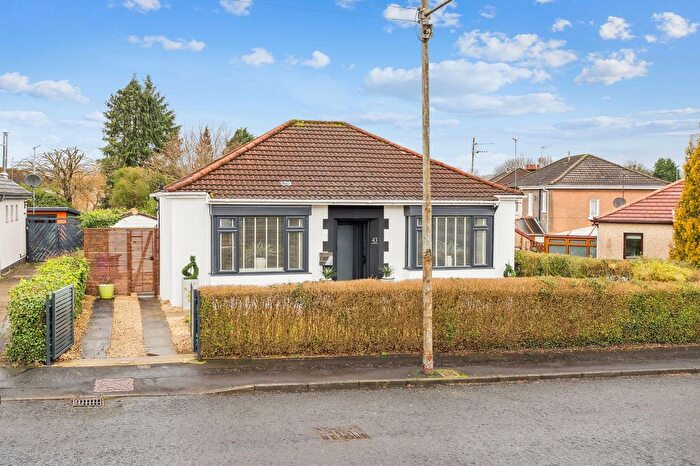 2 Bedroom Detached Bungalow For Sale In Crawford Drive, Glasgow, G15