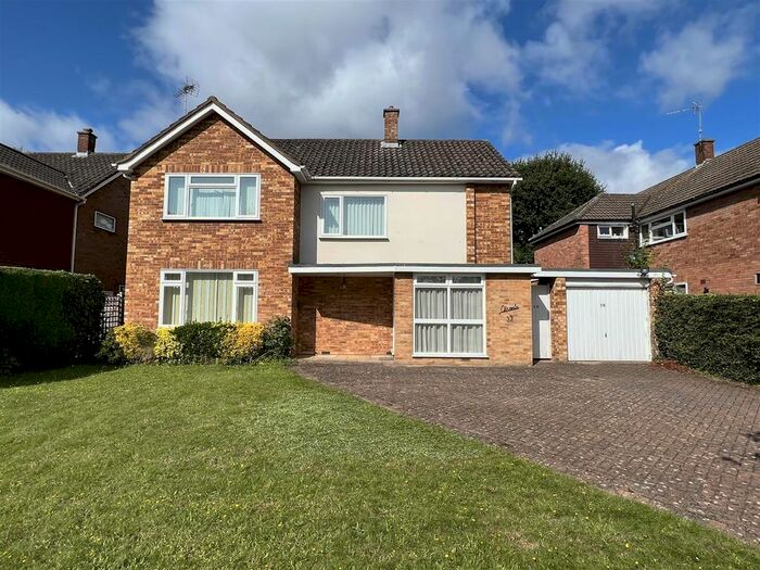 4 Bedroom Detached House For Sale In Spurgate, Hutton Mount, Brentwood, CM13