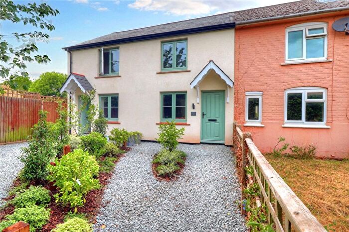 2 Bedroom Terraced House To Rent In Kings Road, Godalming, Surrey, GU7