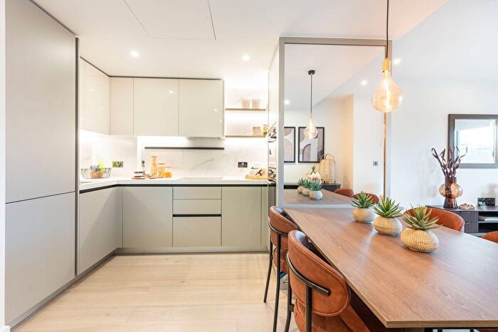 1 Bedroom Flat For Sale In White City Living, White City, W12