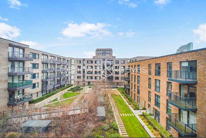 3 Bedroom Apartment To Rent In Marine Wharf, London, SE16