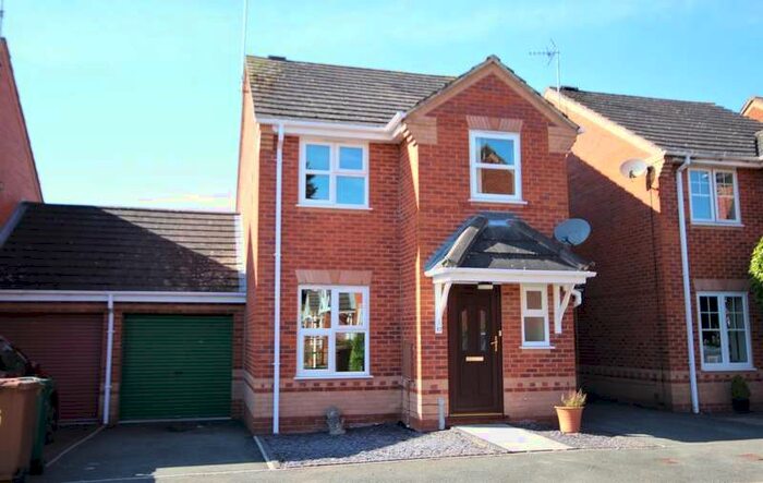 3 Bedroom Semi-Detached House To Rent In Sherman Close, DE65