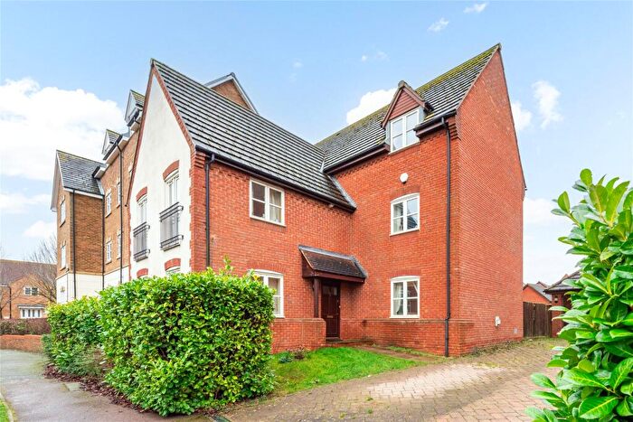 5 Bedroom Detached House For Sale In Wickstead Avenue, Grange Farm, Milton Keynes, Buckinghamshire, MK8