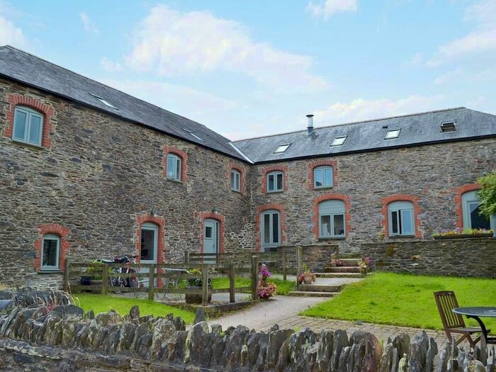 4 Bedroom Barn Conversion To Rent In Diptford, Totnes, TQ9
