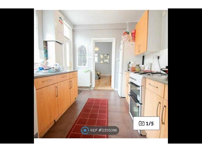 2 Bedroom Flat To Rent In Bayswater Road, Newcastle Upon Tyne, NE2