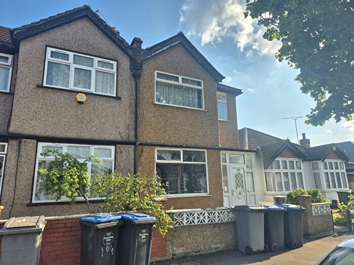 4 Bedroom Semi-Detached House For Sale In Wembley, HA0