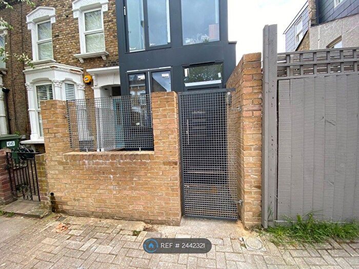 2 Bedroom End Of Terrace House To Rent In Chatterton Road, London, N4