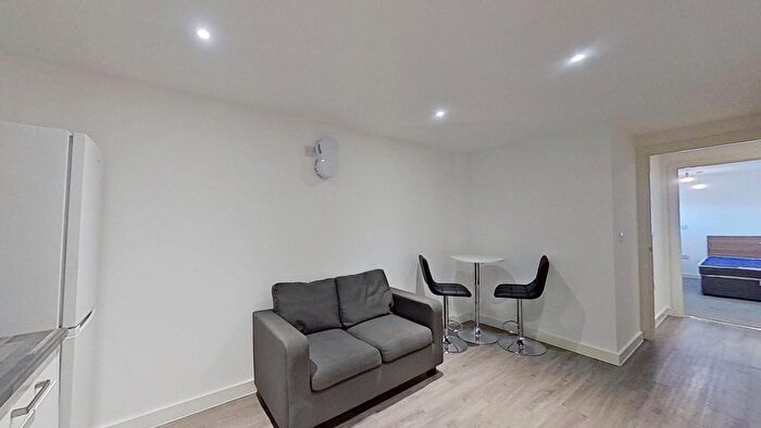 2 Bedroom Flat To Rent In Fargate, Sheffield, S1