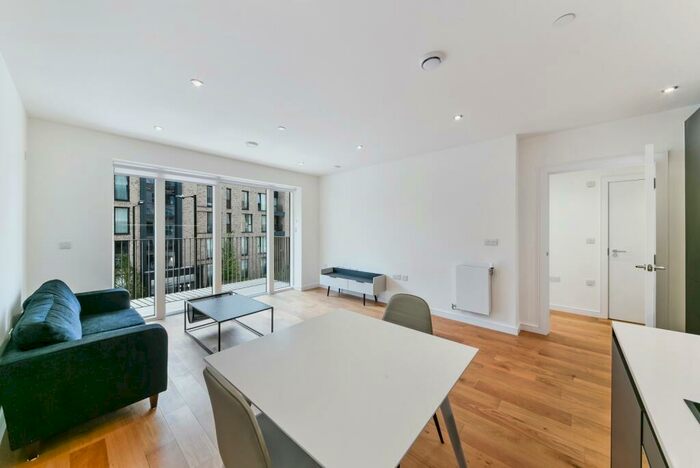 1 Bedroom Flat To Rent In Penny Brookes Street, Stratford, London, E15