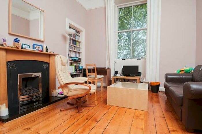 2 Bedroom Flat To Rent In L – Lutton Place, Edinburgh, EH8