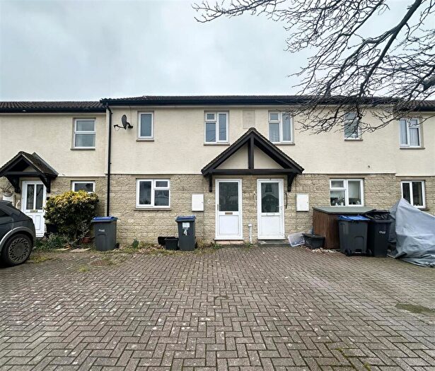 3 Bedroom Terraced House To Rent In Pippin Row, Calne, SN11