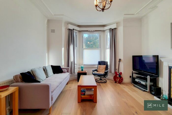 2 Bedroom Flat To Rent In Lushington Road, London, NW10