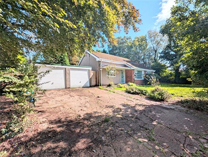 3 Bedroom Bungalow For Sale In Tirbach Drive, Rhos, Pontardawe, Swansea, SA8