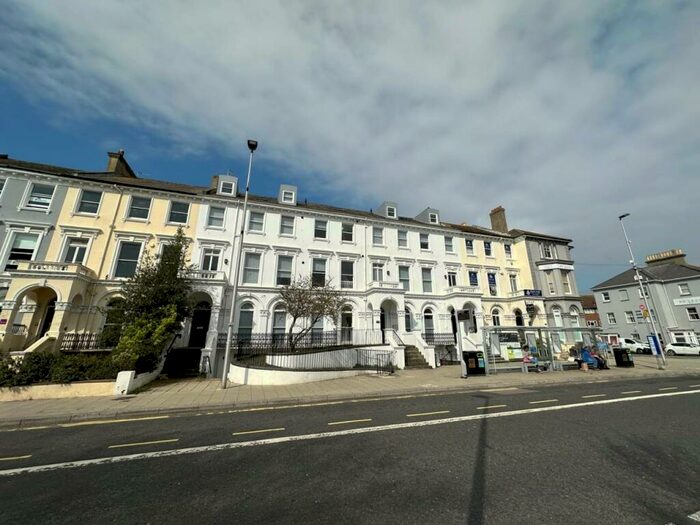 2 Bedroom Flat To Rent In Gildredge Road, Eastbourne, East Sussex, BN21