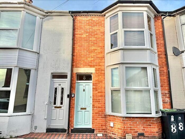 2 Bedroom Terraced House For Sale In Highland Road, Weymouth, DT4