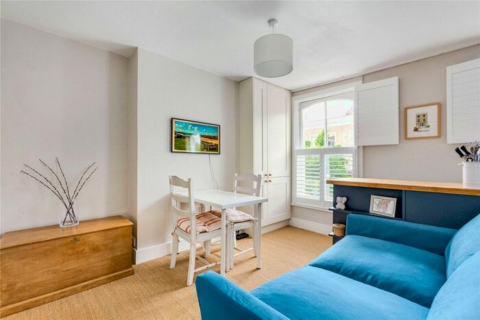 1 Bedroom Flat To Rent In Milton Road, London, SE24